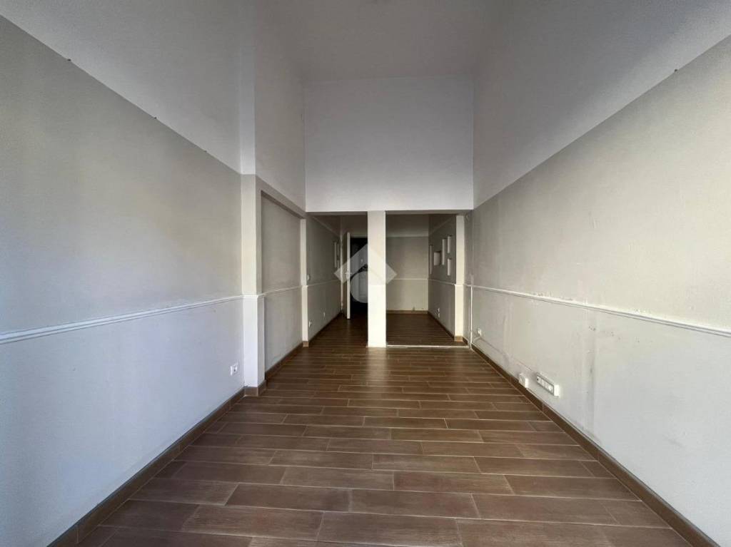 negozio in vendita a Firenze in zona Legnaia