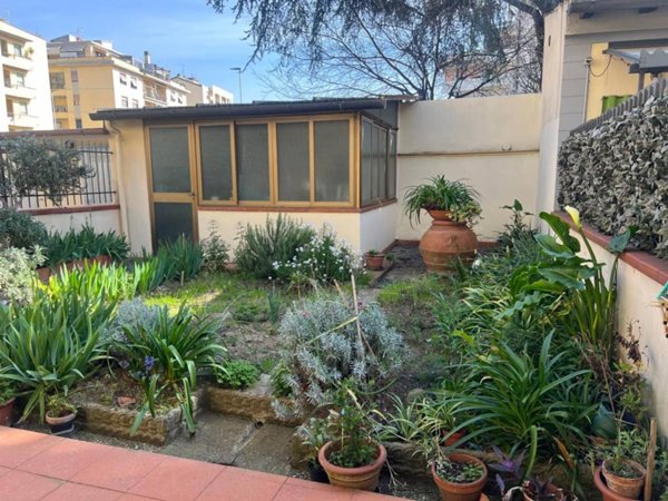casa indipendente in vendita a Firenze in zona Rovezzano