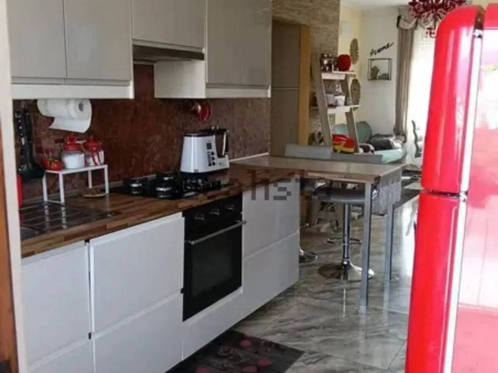 appartamento in vendita a Firenze in zona Isolotto