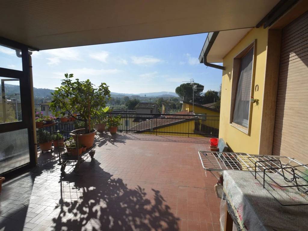 appartamento in vendita a Firenze in zona Soffiano