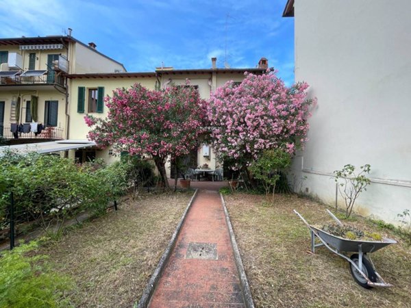 casa indipendente in vendita a Firenze in zona Rifredi