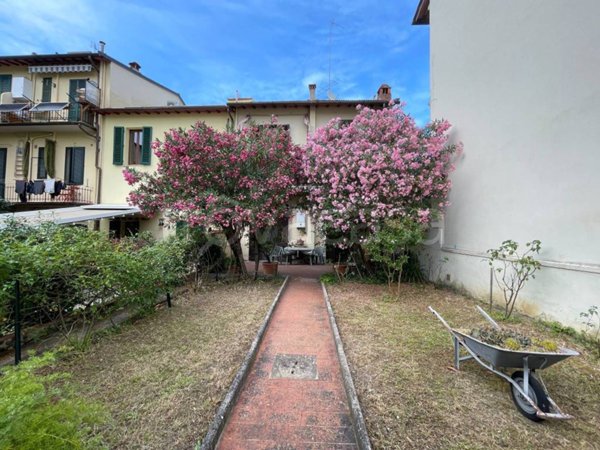 casa indipendente in vendita a Firenze in zona Statuto
