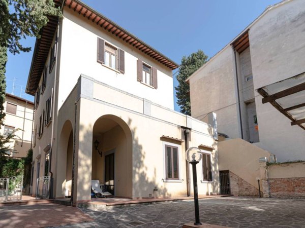casa indipendente in vendita a Firenze in zona Campo di Marte
