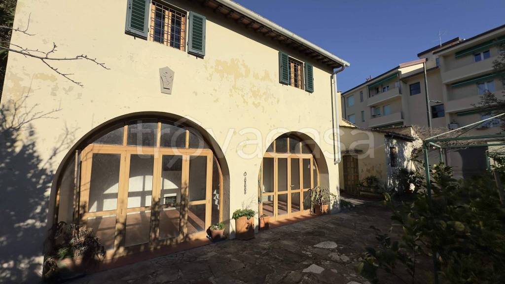 casa indipendente in vendita a Firenze in zona Careggi