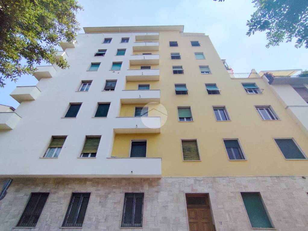 appartamento in vendita a Firenze in zona Campo di Marte