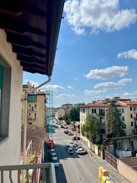 appartamento in vendita a Firenze in zona Statuto