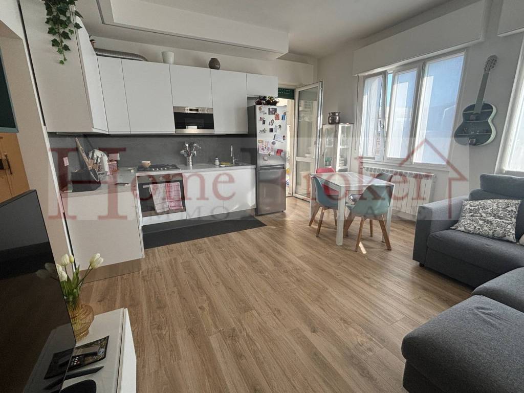 appartamento in vendita a Firenze in zona Campo di Marte
