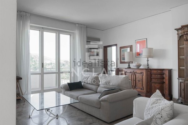 appartamento in vendita a Firenze in zona Isolotto