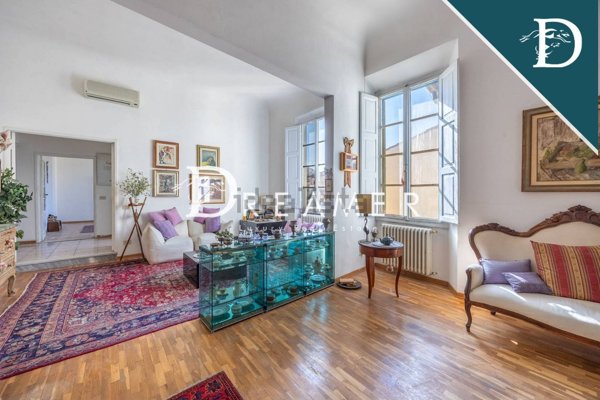 appartamento in vendita a Firenze in zona Centro Santa Croce