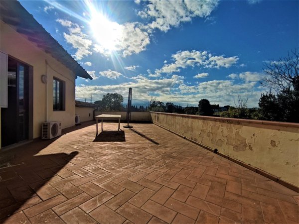 appartamento in vendita a Firenze in zona Ugnano