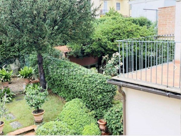 casa indipendente in vendita a Firenze in zona Porta Romana