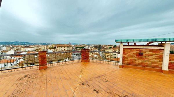 appartamento in vendita a Firenze in zona Campo di Marte