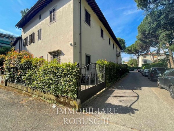 appartamento in vendita a Firenze in zona Campo di Marte