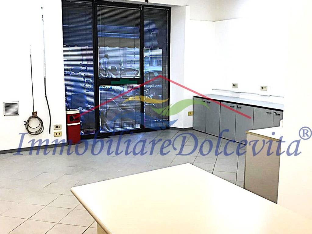 negozio in vendita a Firenze in zona Campo di Marte