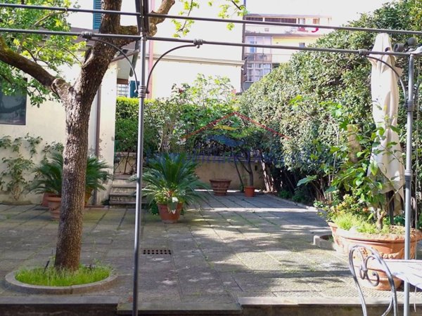casa indipendente in vendita a Firenze in zona Statuto
