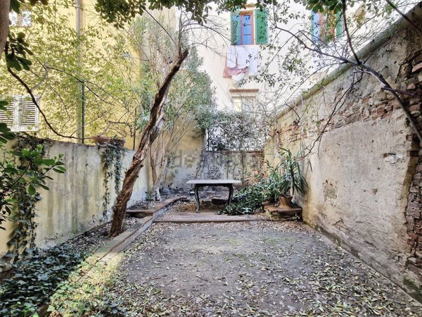 appartamento in vendita a Firenze in zona Centro Santa Croce