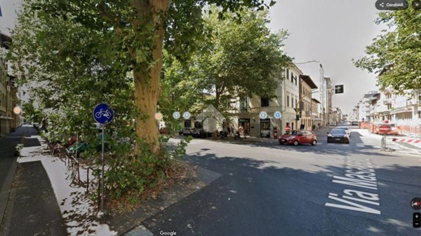 negozio in vendita a Firenze in zona Campo di Marte