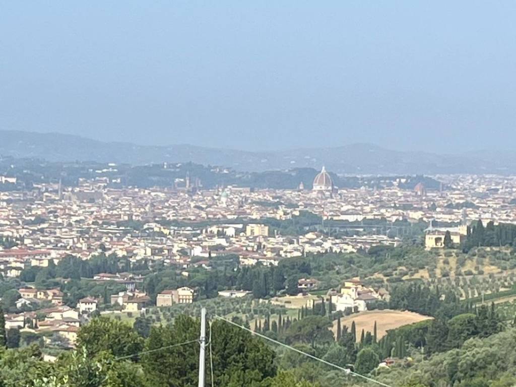 casa indipendente in vendita a Firenze in zona Settignano