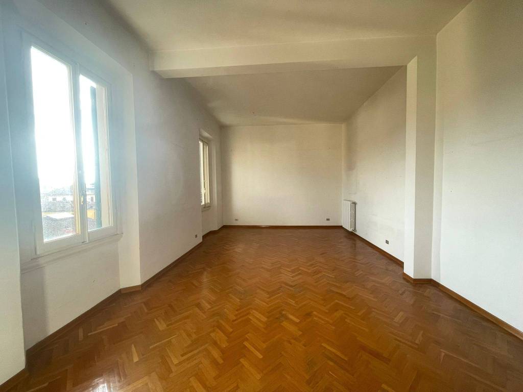 appartamento in vendita a Firenze in zona Campo di Marte