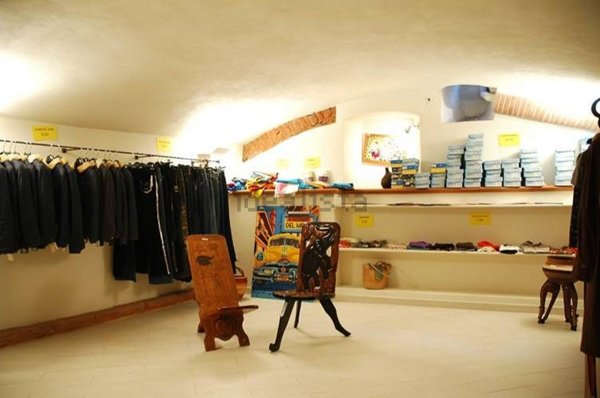 negozio in vendita a Firenze in zona Centro Santa Croce