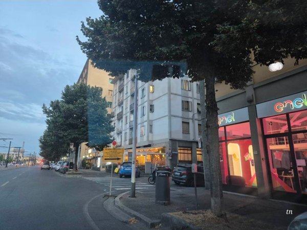 negozio in vendita a Firenze in zona Novoli