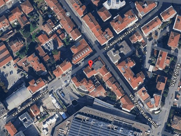 locale di sgombero in vendita a Firenze in zona Gavinana