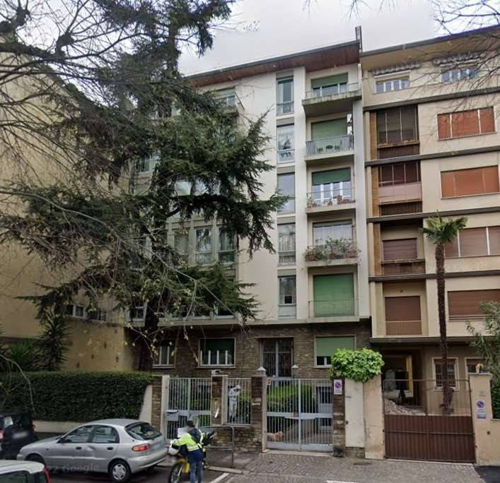 appartamento in vendita a Firenze in zona Campo di Marte