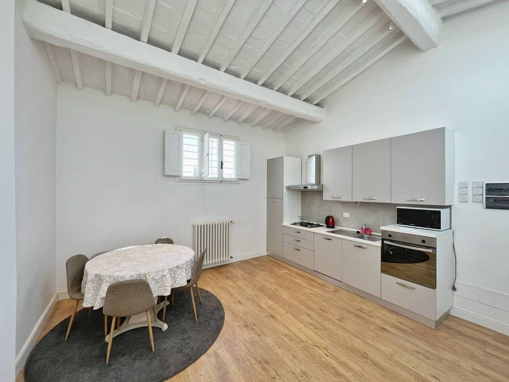 appartamento in vendita a Firenze in zona Centro Santa Maria Novella