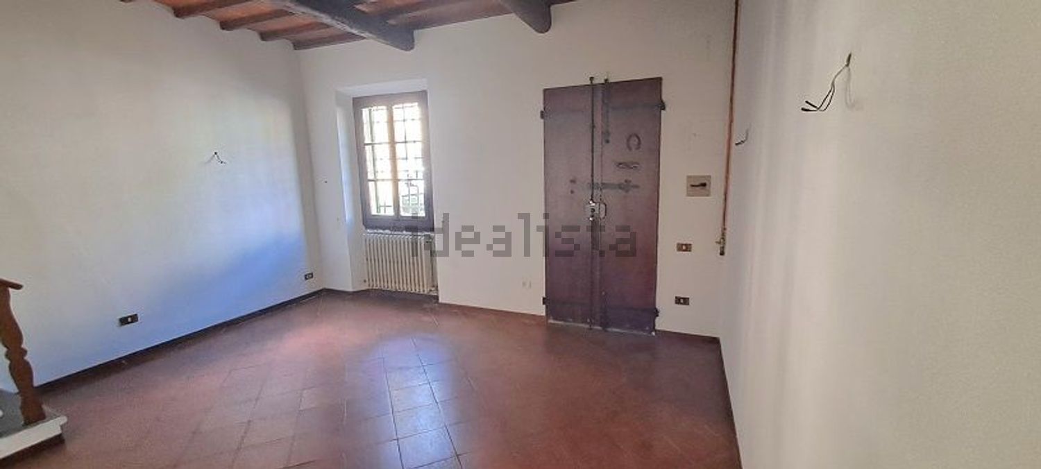 quadrivano in vendita a Firenze in zona Legnaia