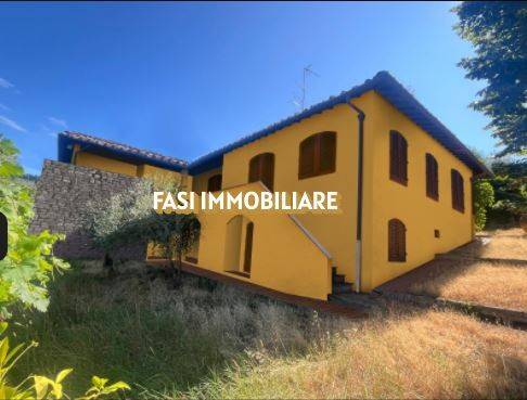 casa indipendente in vendita a Firenze in zona Settignano