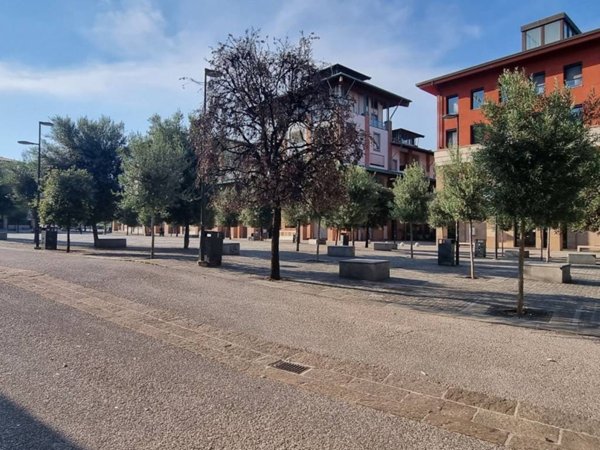negozio in vendita a Firenze in zona Novoli