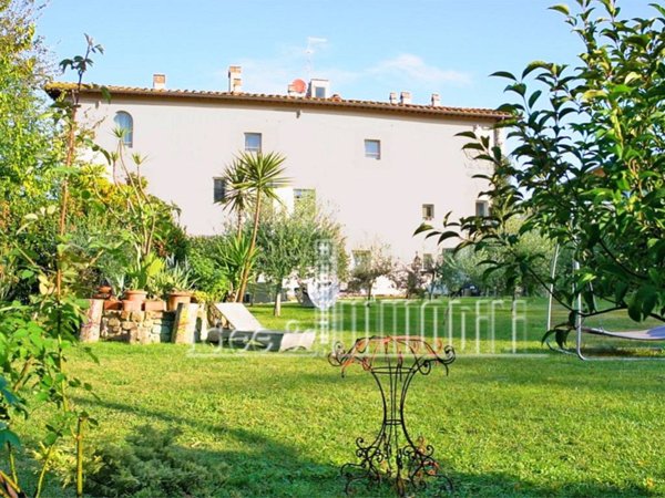 intera palazzina in vendita a Firenze