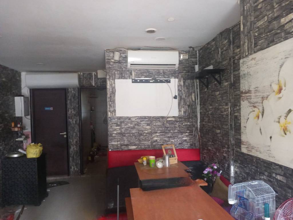 negozio in vendita a Firenze in zona Novoli