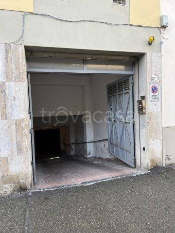 locale commerciale in vendita a Firenze