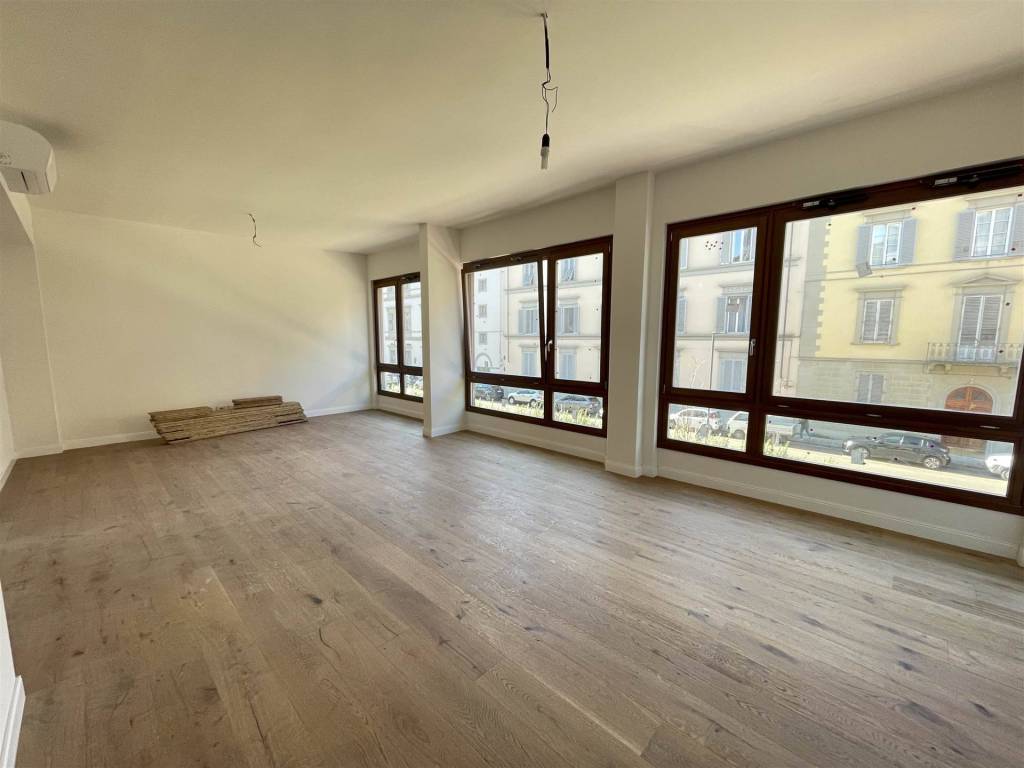 appartamento in vendita a Firenze in zona Centro Santa Maria Novella