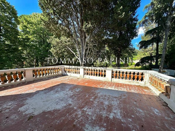 appartamento in vendita a Firenze in zona Campo di Marte