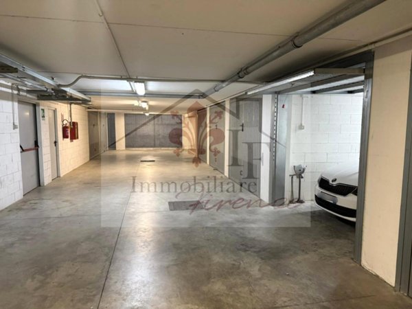negozio in vendita a Firenze in zona Novoli
