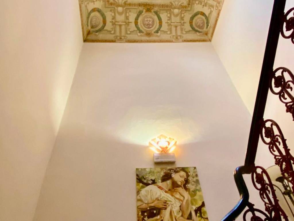 intera palazzina in vendita a Firenze