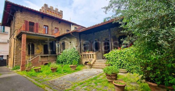 casa indipendente in vendita a Firenze in zona Careggi