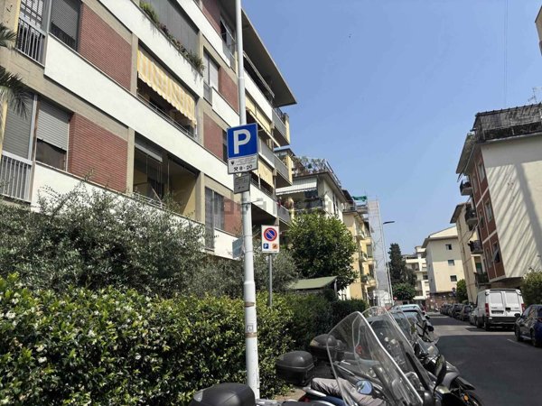 appartamento in vendita a Firenze in zona Varlungo