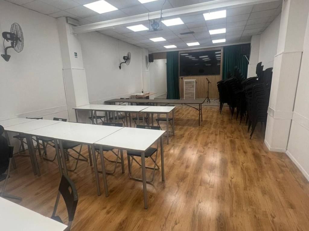 locale commerciale in vendita a Firenze