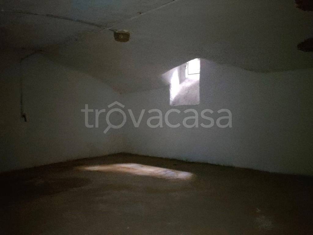 locale commerciale in vendita a Firenze