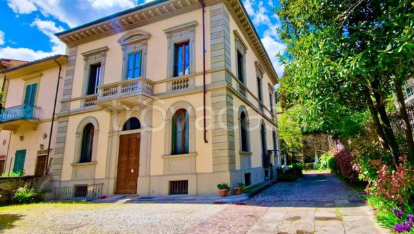 negozio in vendita a Firenze in zona Pian dei Giullari