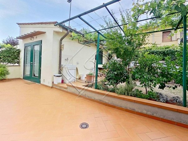 casa indipendente in vendita a Firenze in zona Brozzi