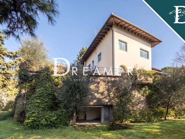 casa indipendente in vendita a Firenze in zona Bellosguardo
