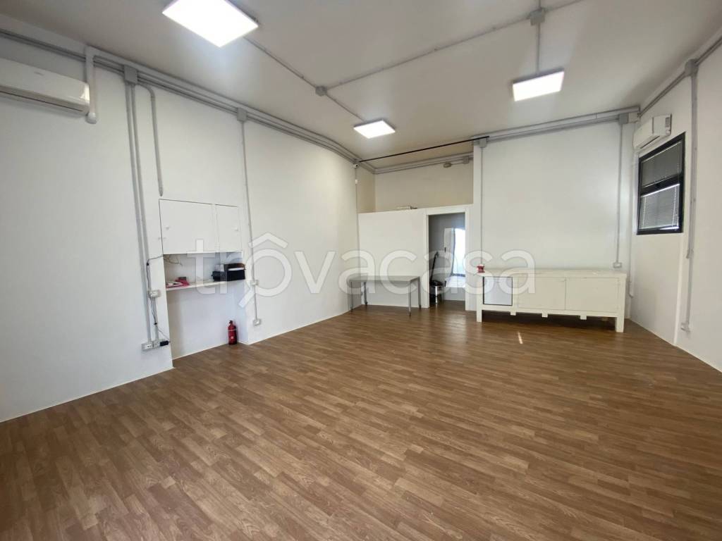 ufficio in vendita a Firenze in zona Cintoia