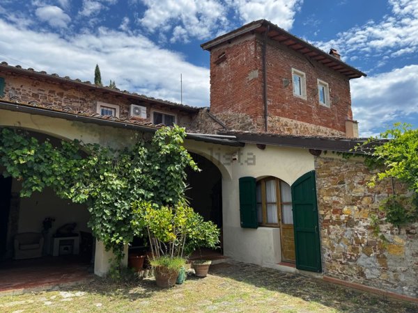esavano in vendita a Firenze in zona Soffiano