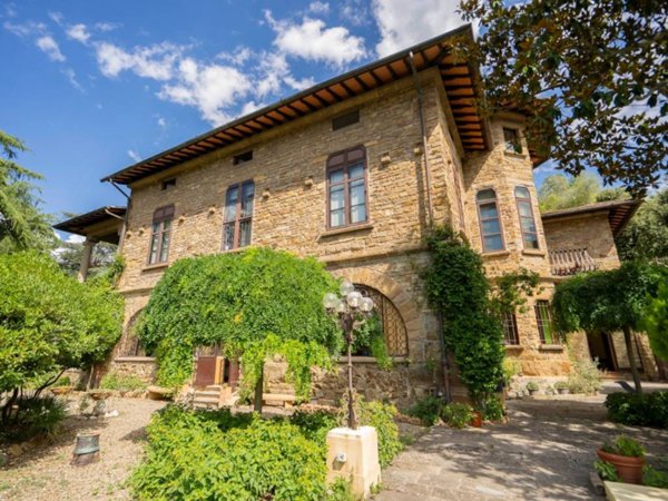 casa indipendente in vendita a Firenze in zona Porta Romana