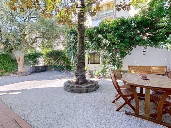 casa indipendente in vendita a Firenze
