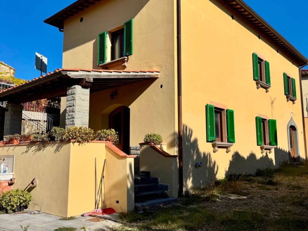 casa indipendente in vendita a Firenze in zona Porta Romana